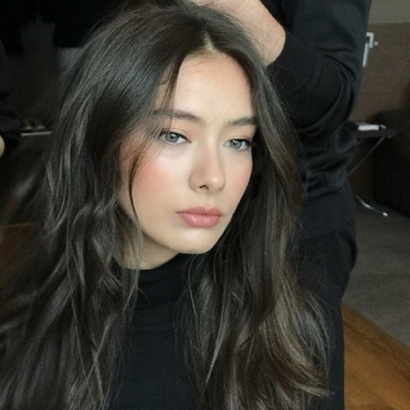 Meet your Posher, Julie - Picture 1 of 1